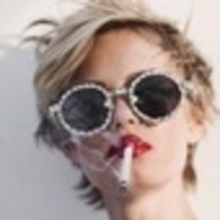 sara-paxton-467043l-thumbnail_gallery sara-paxton-467043l-thumbnail_gallery