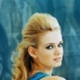 sara-paxton-760210l-thumbnail_gallery - Sara Paxton