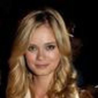 sara-paxton-144834l-thumbnail_gallery