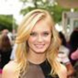 sara-paxton-816197l-thumbnail_gallery - Sara Paxton