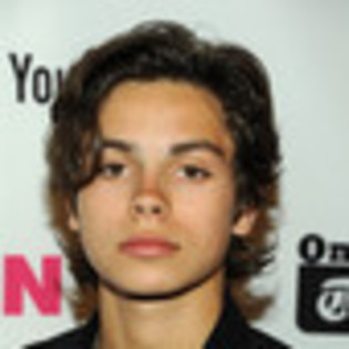 jake-t-austin-341944l-thumbnail_gallery
