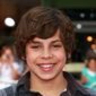 jake-t-austin-828862l-thumbnail_gallery