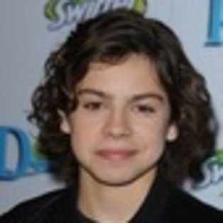 jake-t-austin-875557l-thumbnail_gallery