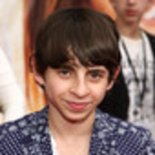 moises-arias-268324l-thumbnail_gallery