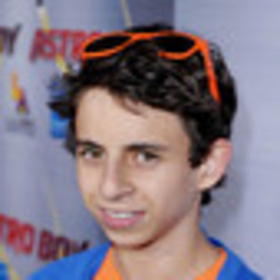 moises-arias-940538l-thumbnail_gallery