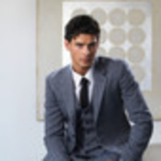 adam-gregory-824931l-thumbnail_gallery adam-gregory-824931l-thumbnail_gallery