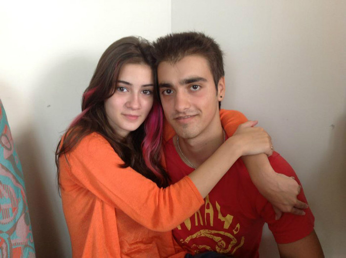 395920_428778360498846_1434943401_n