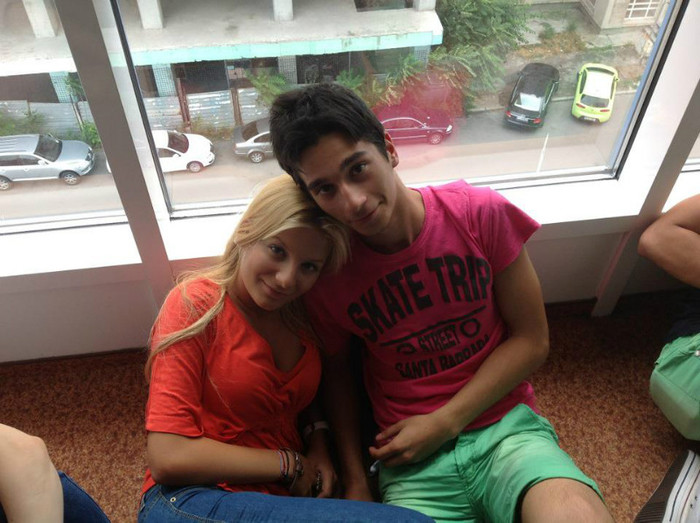 420060_428777900498892_653839056_n