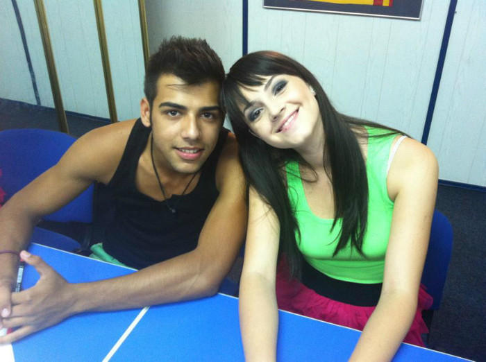 574547_428854140491268_18851208_n