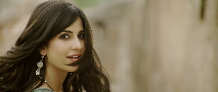 pictures (91) - Caps-Katrina Kaif