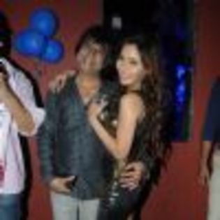 217999-sara-khan-birthday-bash