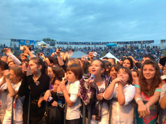 553405_428880940488588_38856395_n