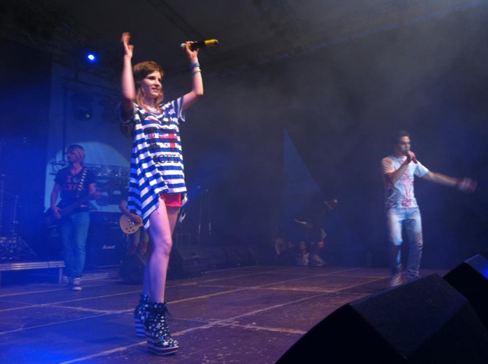 217804_428883037155045_2071721894_n