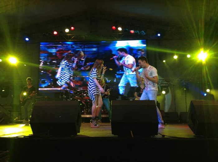 264719_428883300488352_1339669024_n