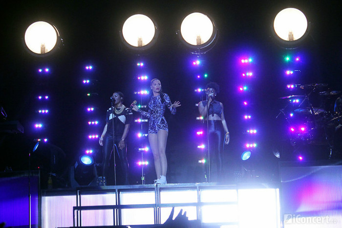 jessiej-mamaia-orange-summer-party-10 - Jessie J Concert in Romania