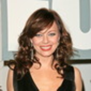 melinda-clarke-407083l-thumbnail_gallery