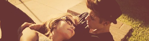 Dw: Ce`ai fwa?:@ D: O..oprete`te k imi e rau...:@..... - xX Partea 2 Xx