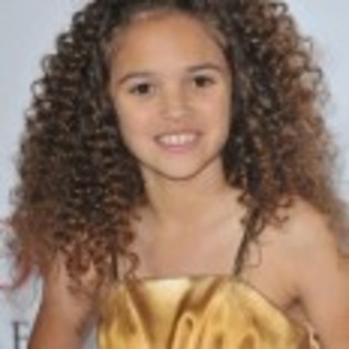 Madison_Pettis_1235034640_1 - Madison Pettis