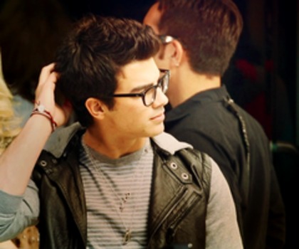 Sunt vedeta mai cap de ou :o3 !