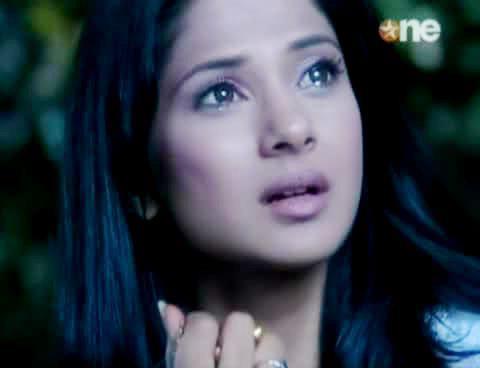 551137_330909070332906_12926128_n - jennifer winget11