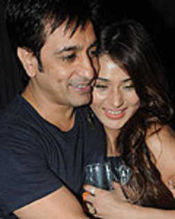 sara-khan-birthday-bash-8_th - sara khan16