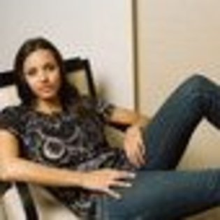 jessica-lucas-503230l-thumbnail_gallery