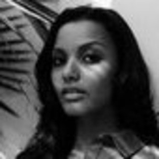 jessica-lucas-552086l-thumbnail_gallery