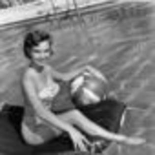 debbie-reynolds-194682l-thumbnail_gallery - Debbie Reynolds