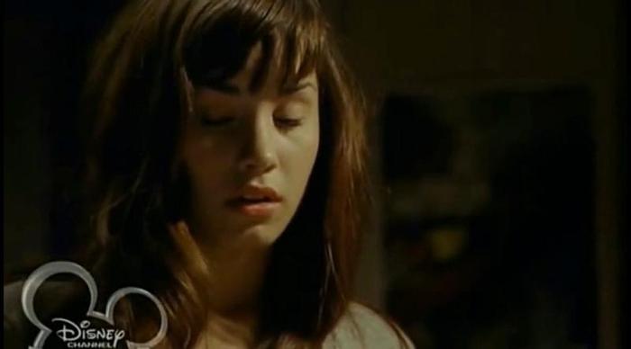 am adus ceareafurile in baia lui Drew pt k mi`a venit in tp noptii.. - xX Partea 2 Xx