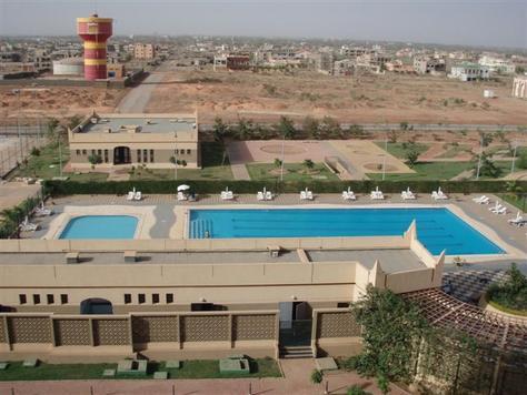 Burkina_Faso-The_pool_at_Sofitel_2000 - imagini din lume
