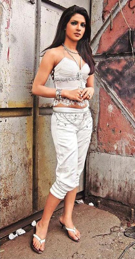 priyanka9_3 - Priyanka Chopra