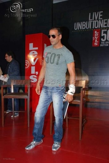 Akshay_Kumar_1255096507_1