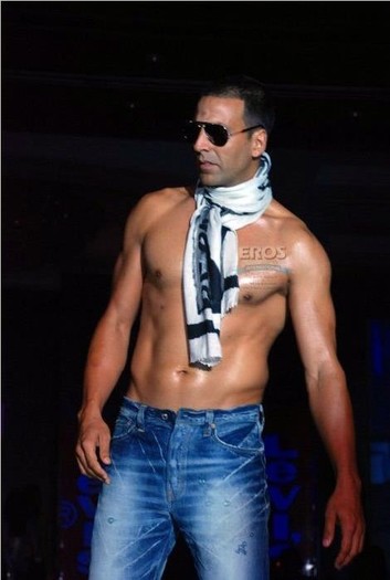 Akshay_Kumar_1255096338_2