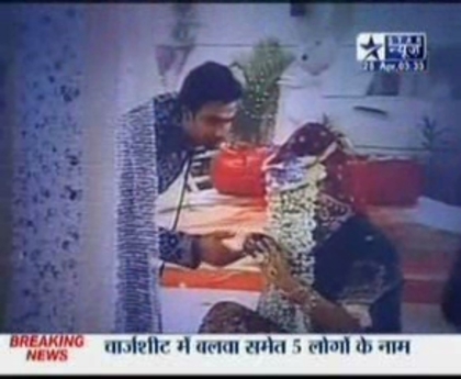 00_01_33 - sara khan16