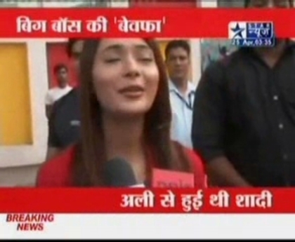 00_03_00 - sara khan16