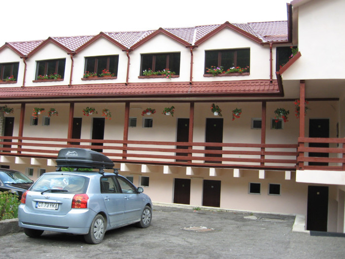 aici am dormit la motel Cristina