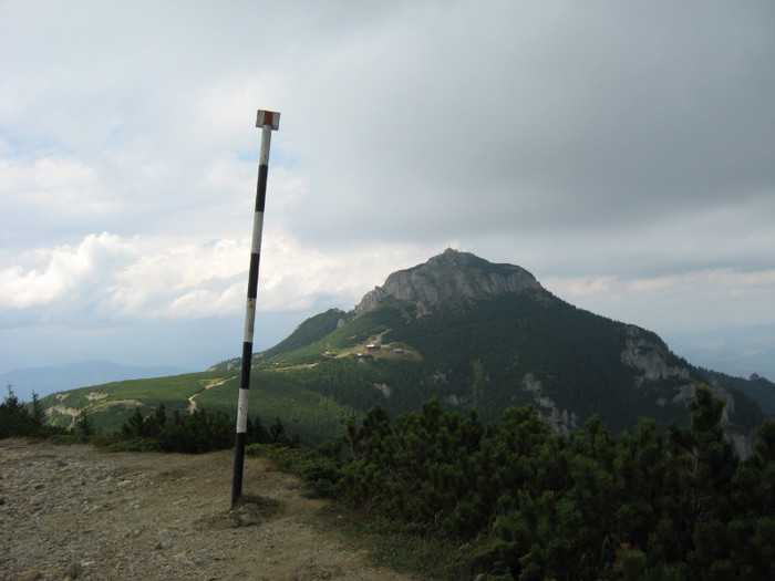 fara bagaje spre vf Toaca