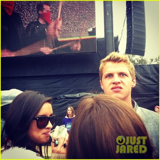 vanessa-hudgens-outside-lands-with-austin-butler-06 - Vanessa Hudgens Outside Lands Festival with Austin Butler