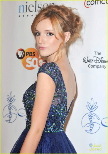 bella-thorne-imagen-awards-01 - Bella Thorne Wins at Imagen Awards 2012