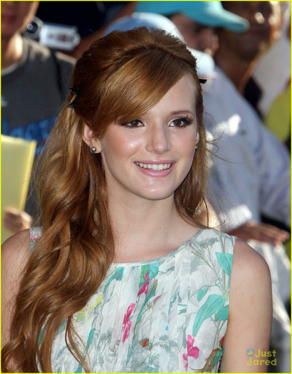 bella-thorne-odd-life-premiere-10 - Bella Thorne The Odd Life of Timothy Green Girl