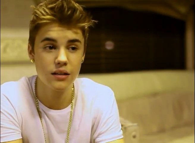 se jelea si zicea k moare ziceai k am violat`o cu cutitu` nu alta =]]]]