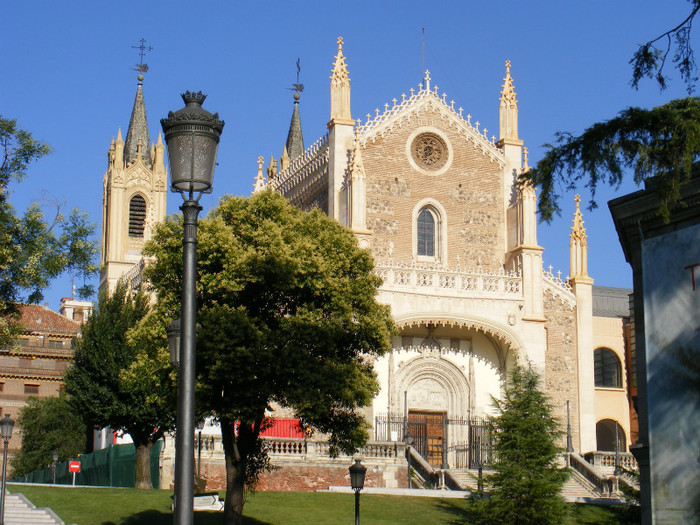 Madrid Biserica de linga Prado 7 - MADRID