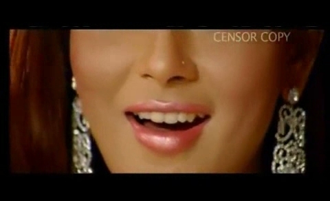 00_04_46 - sara khan16