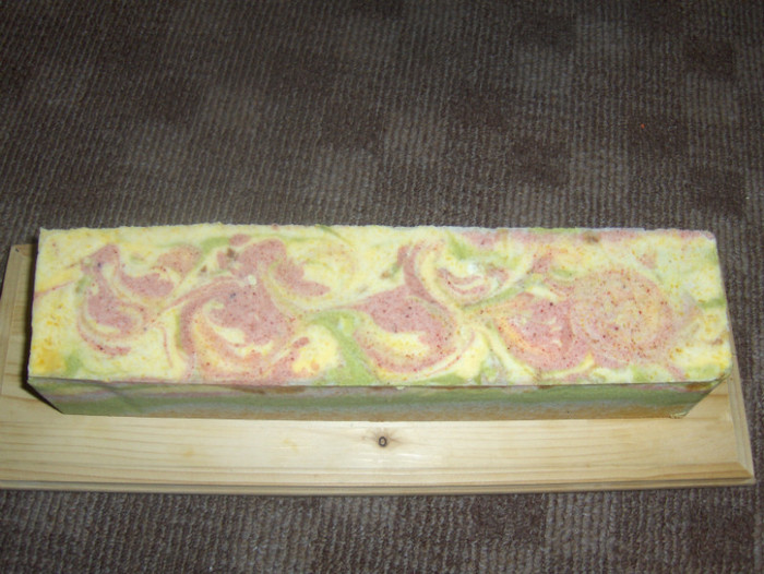 Curcubeu plutitor cu lapte de capra