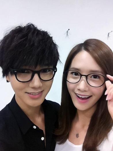 283943_437078539666750_909204509_n_large - Yoona x