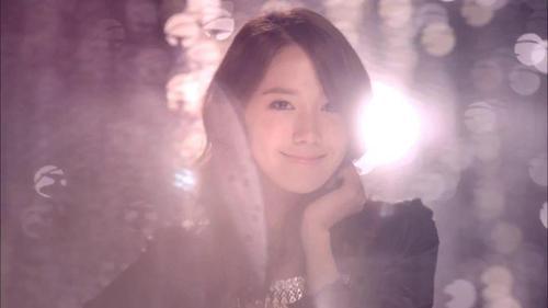 533235_129504967174861_379322695_n_large - Yoona x