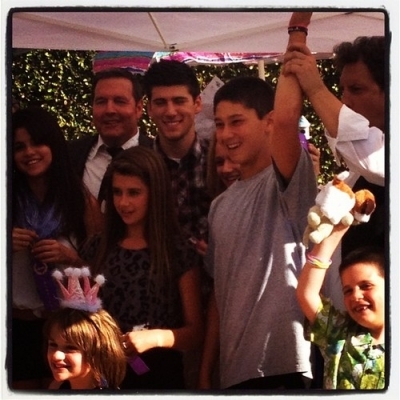 normal_joey2 - xX_Birthday Party for Joey King