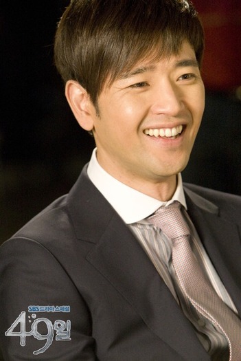 bae-soo-bin-as-kang-min-ho-49-days_c59dbc9d9f86cb