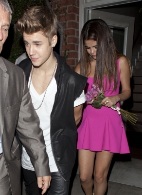 normal_007 - xX_Out for dinner with Justin in Los Angeles