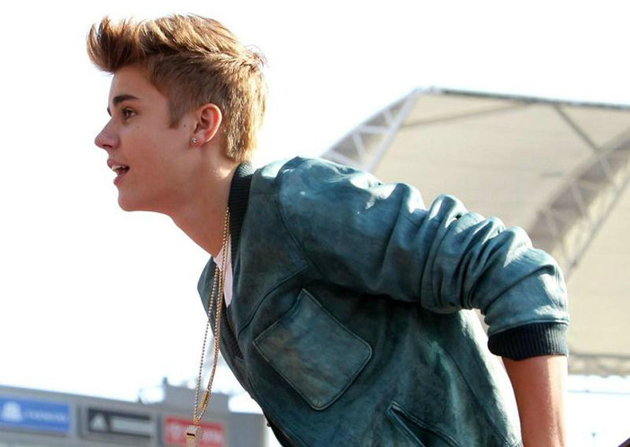 404084_10151066087714588_1771102830_n